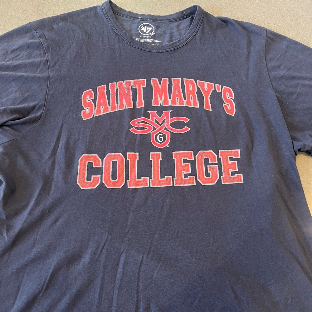 Saint Mary's University Tee XL